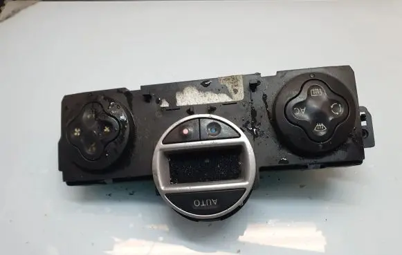 Renault Megane II Climate control unit