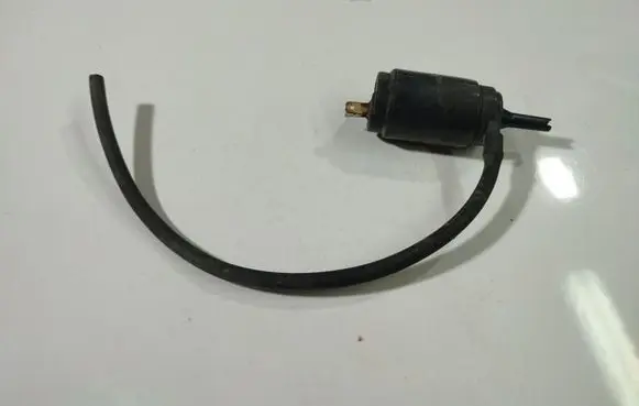 Saturn Vue Windscreen/windshield washer pump 021168