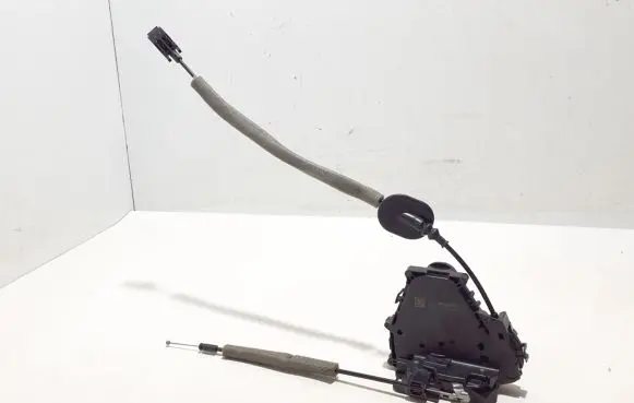 Renault Captur II Front door lock 805024067R