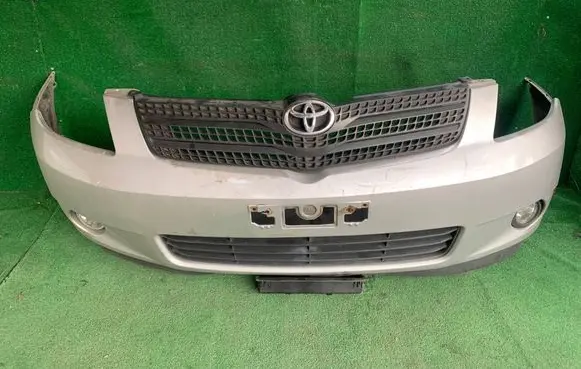 Toyota Corolla Verso E121 Front bumper 
