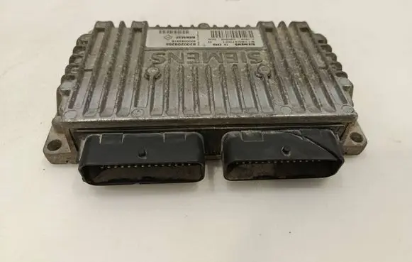 Renault Clio II Engine control unit/module 8200209265 S118037001