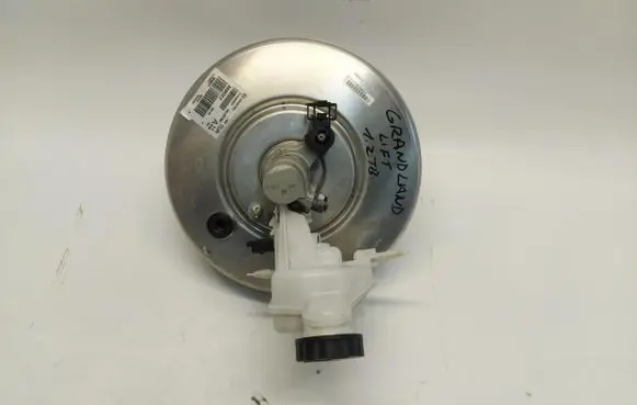 Opel Grandland X Brake booster 9807687080