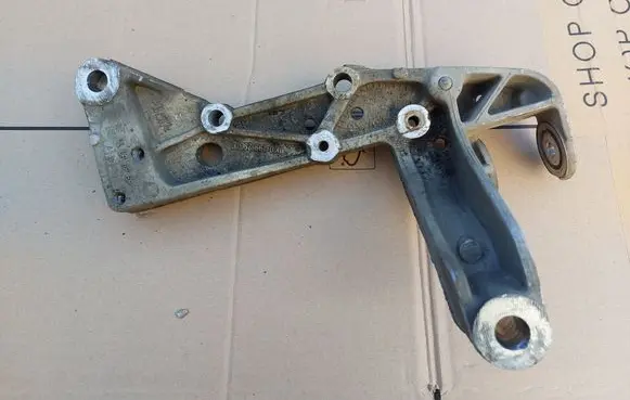 Volkswagen Touran I Front subframe 1K0199296E