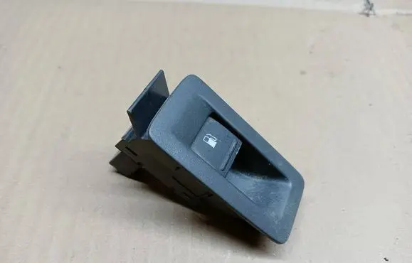 Volkswagen Golf Plus Fuel tank opening switch 5M0959551