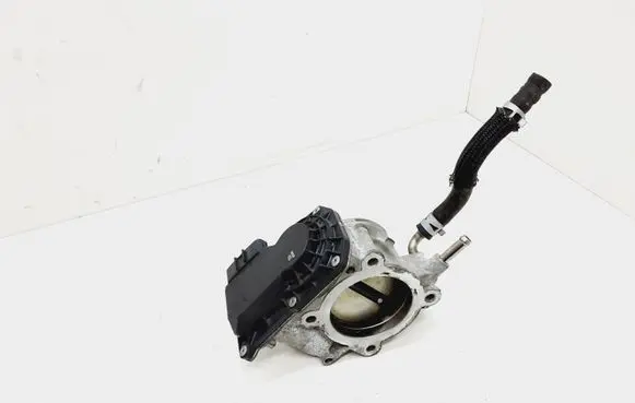 Toyota RAV 4 (XA40) Throttle valve 220300V010