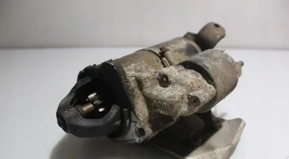 Volkswagen PASSAT B5 Starter motor
