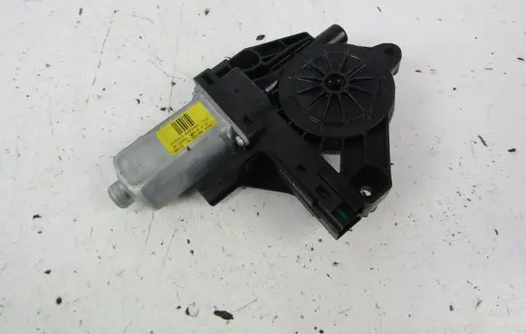 Volvo XC60 Front door window regulator motor 