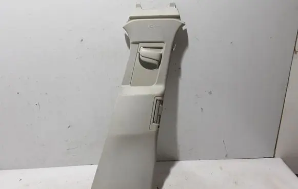 Volvo XC60 (B) pillar trim (top) 32132591
