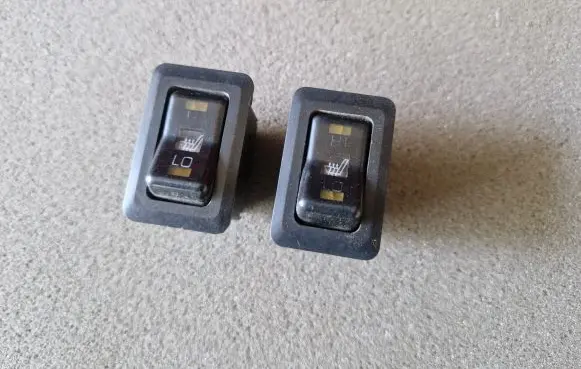 Mitsubishi L200 Seat heating switch