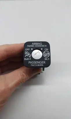 Lexus CT 200H Passenger airbag on/off switch 2091W63