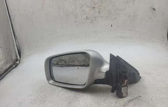 Audi A4 S4 B5 8D Front door electric wing mirror E1010594