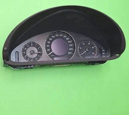 Mercedes-Benz CLK A209 C209 Speedometer (instrument cluster) A2095403511 110080251005 008977