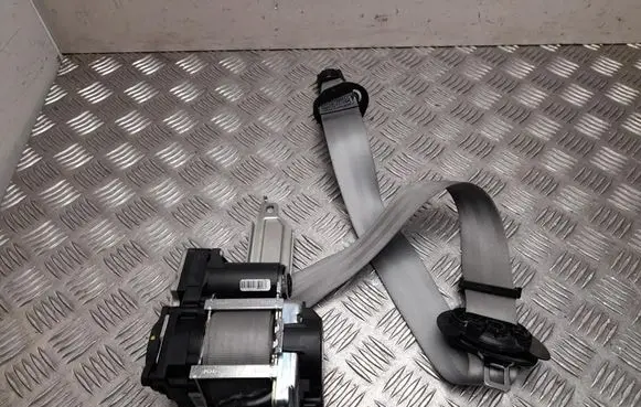 Audi Q7 4M Front seatbelt 4M0857705E