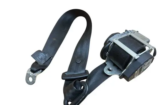 Skoda Octavia Mk2 (1Z) Front seatbelt 1Z0857702A