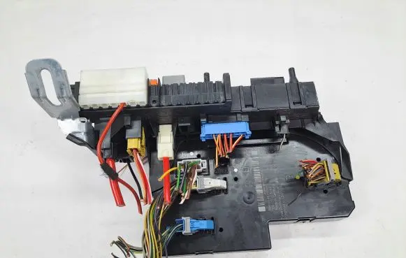 Mercedes-Benz E W212 SAM control unit 2129060805 2129028502 2125453032