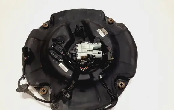 Mercedes-Benz S W221 AdBlue liquid reservoir 