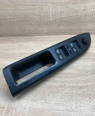 Volkswagen Golf Plus Electric window control switch 5M1867371C