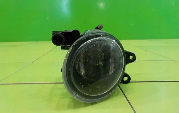 Volvo C70 Front fog light 0305065002 PRAWY