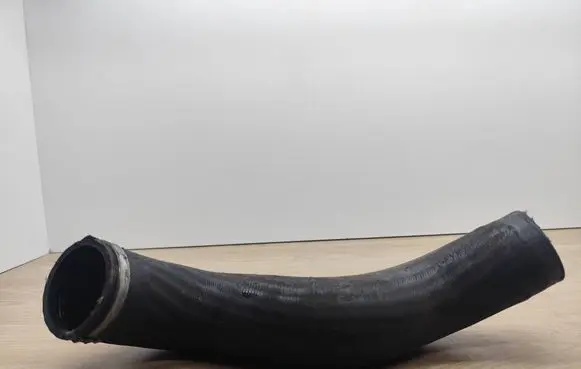 Volvo XC90 Intercooler hose/pipe 31261366