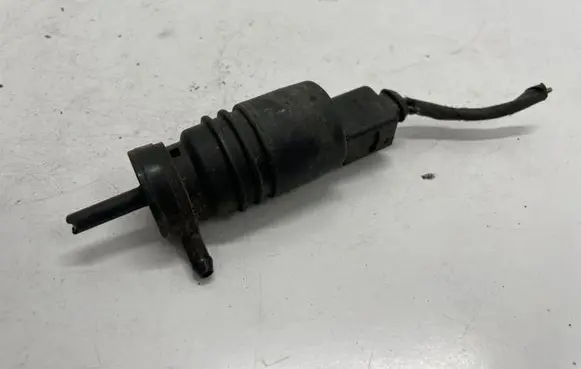 Mercedes-Benz C W204 Windscreen/windshield washer pump