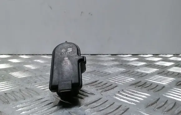 Volkswagen Golf IV Headlight level adjustment motor 1J0941295B
