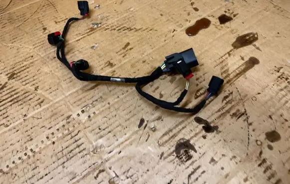 Cadillac Escalade Engine installation wiring loom 
