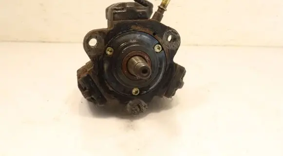 Fuel injection high pressure pump