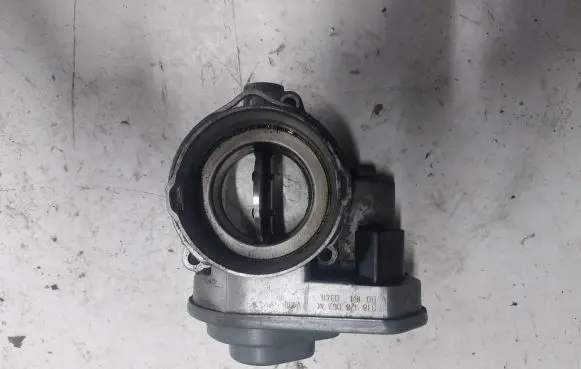 Volkswagen Touran I Throttle valve