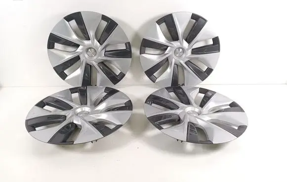 Tesla Model Y R12 wheel hub/cap/trim 104423500C