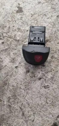 Renault Scenic I Hazard light switch 435536