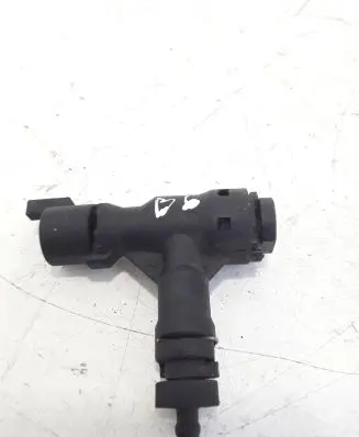 Volkswagen PASSAT B6 Clutch pipe/line 1K0721468