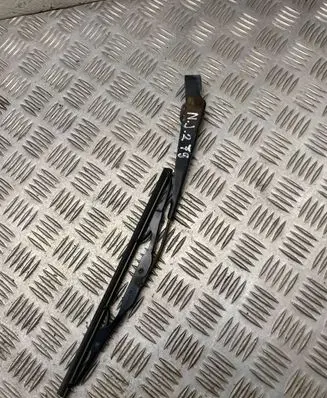 Nissan Juke I F15 Rear wiper blade arm 