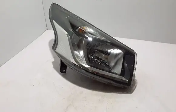 Renault Trafic III (X82) Headlight/headlamp 260108047R