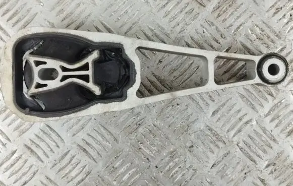 Land Rover Evoque II Engine mount bracket K8D26P082AB