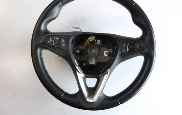 Opel Corsa E Steering wheel 34258845A