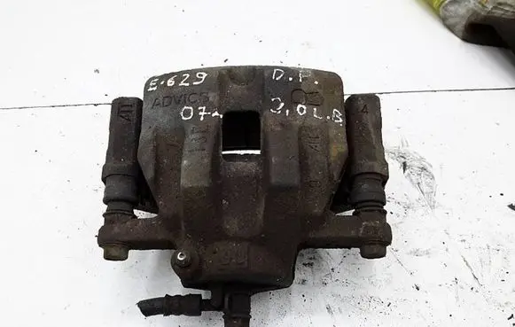 Suzuki Grand Vitara II Front brake caliper DMC2