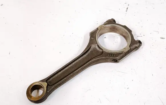 Volkswagen Touareg II Connecting rod/conrod 022B