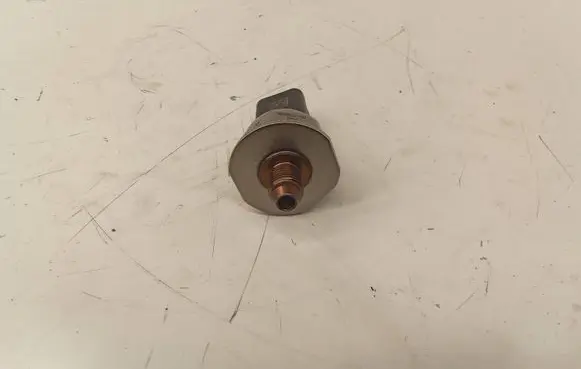 Fuel pressure sensor