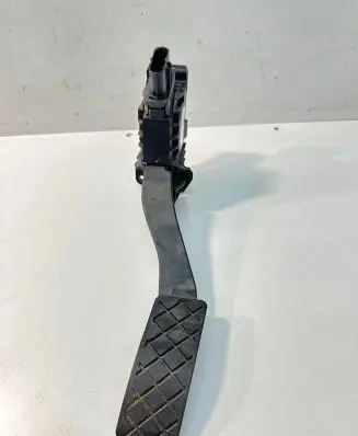 Volkswagen Golf Sportsvan Accelerator throttle pedal 5Q1723503J 6PV01062113