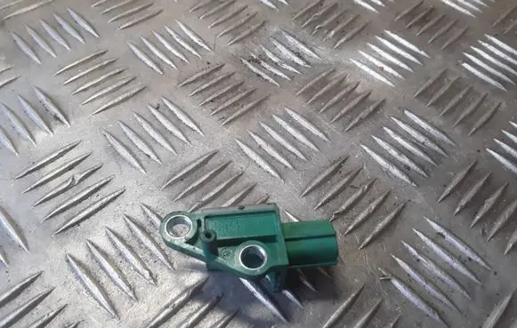 Volkswagen PASSAT B6 Airbag deployment crash/impact sensor 3C0909606