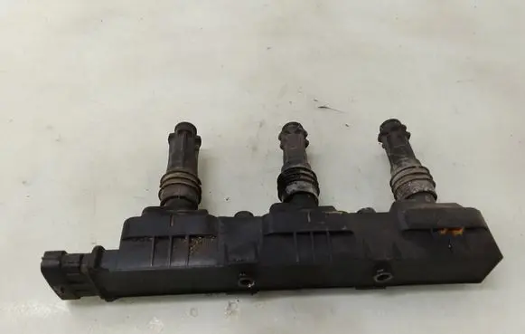 Opel Corsa C High voltage ignition coil 0221503014