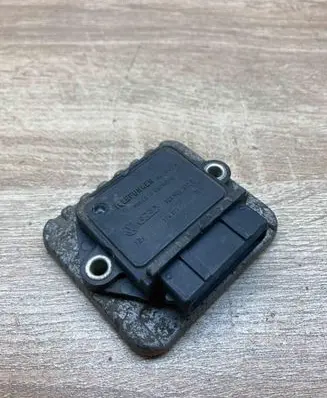 Volkswagen Golf II Ignition amplifier control unit 191905351B Used