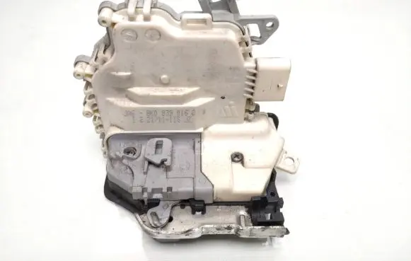 Audi A4 S4 B8 8K Rear door lock 8K0839016C