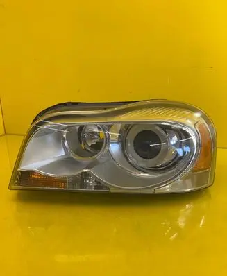 Volvo XC90 Headlight/headlamp 89902046