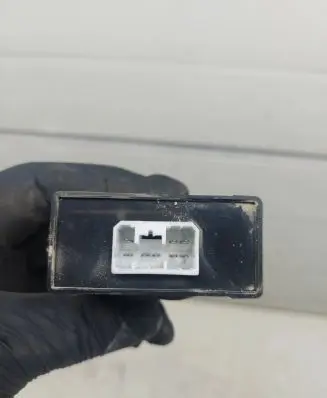 KIA Sorento Wing mirror control module 935713E000