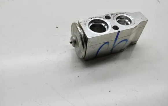 Air conditioning (A/C) expansion valve
