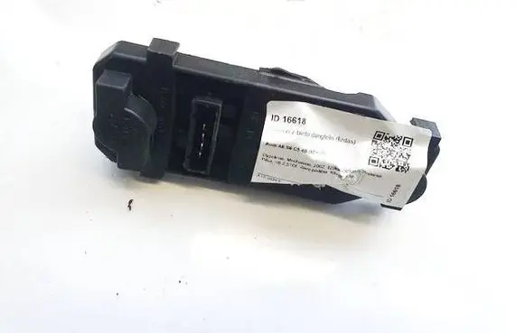 Audi A6 S6 C5 4B Tail light bulb cover holder BL3158B