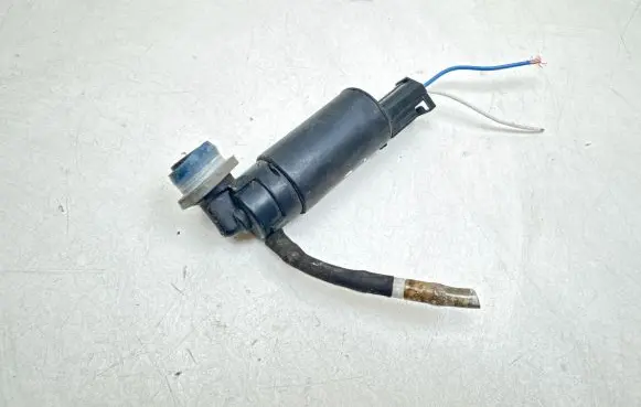 Toyota Corolla Verso E121 Windscreen/windshield washer pump