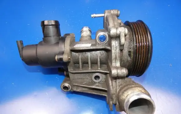 Mercedes-Benz CLA C117 X117 W117 Water pump A6512000501 DCZGS005