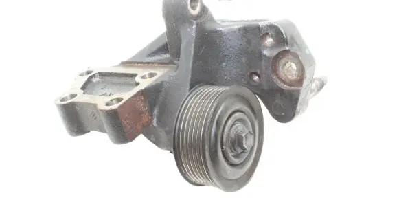 Toyota Avensis T270 Engine mounting bracket 123150R020